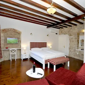 Palace Square 3*, Trogir Croatia